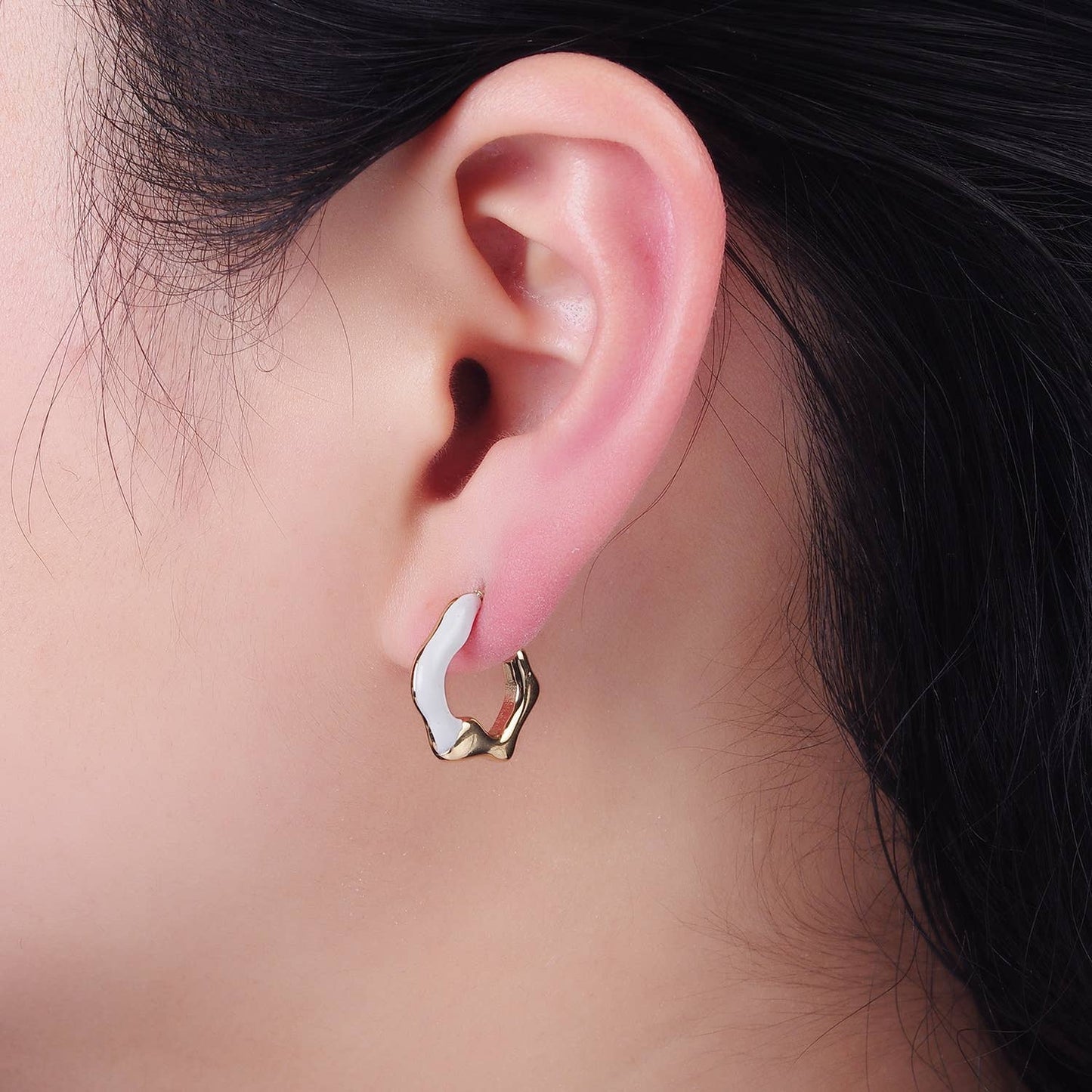 White/Black Enamel Abstract C-Shaped Earrings