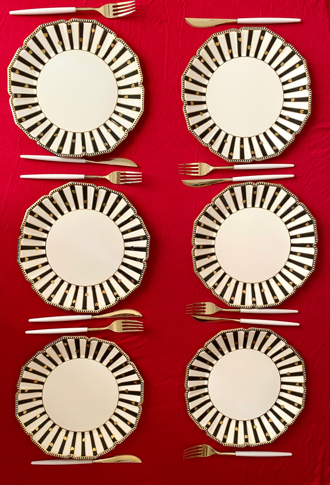 Love Scattered Heart Dinner Plates
