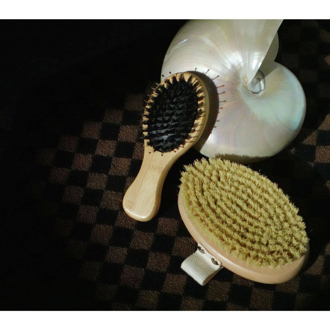 Mini Detangle Bamboo Travel Hairbrush