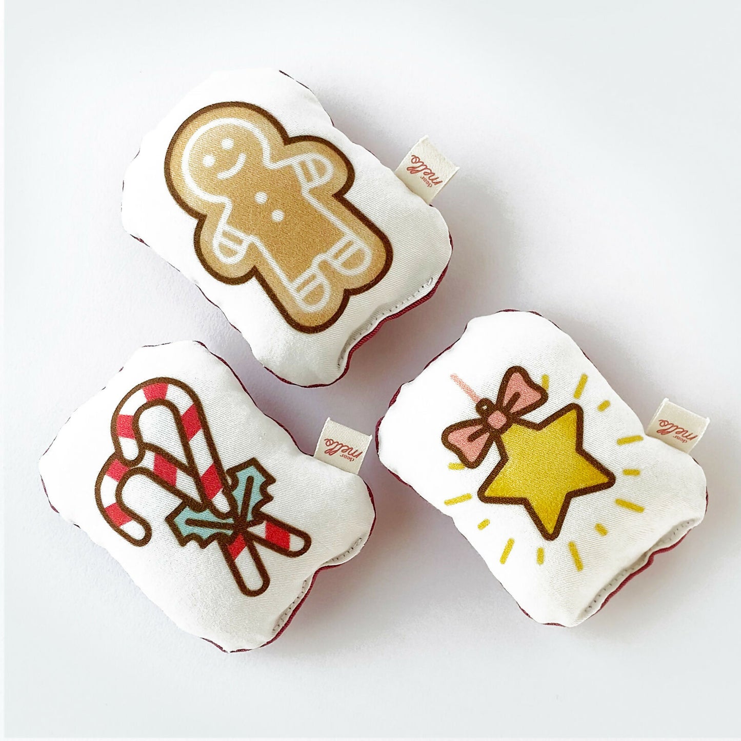 Dear-Mello_Magnetic-Accessories_Winter-Market